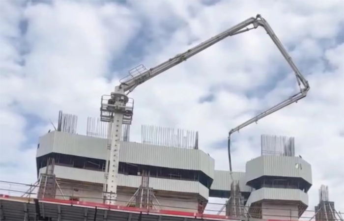 內(nèi)爬布料機(jī)